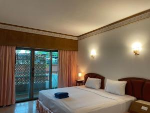 Phuket Golden Sand Inn - SHA Extra Plus