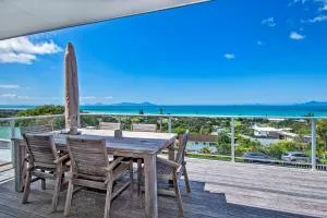 Surfers Lookout - Waipu Cove Holiday Home - Waipu Cove