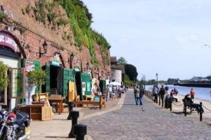 Beautiful Ground floor apartment with Parking, Exeter