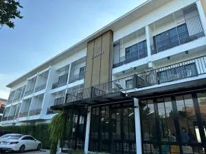 Mosstel - Ban Wat Chan