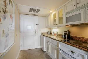 Marco Beach Ocean Resort 607