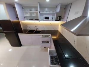 88 Gibraltar (Mines View)