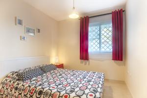 2187-Lovely 2bedrooms with pool and playground