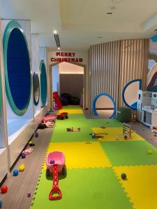 Ocean Mountain View Apartment at The Address Fujairah