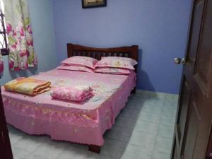 Idaman guesthouse Malay FAMILY ONLY