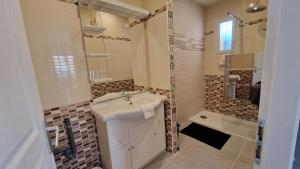 rêve méditerranéen, Le bonheur est dans ma maison