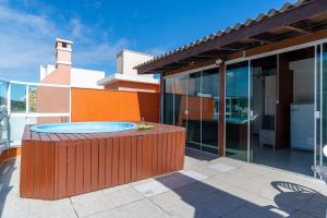 Espaçosa Cobertura Duplex com Piscina Privativa