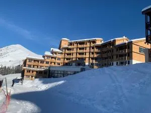 Haut Belle Plagne, vue montagnes, au pied des pistes, proche de l'ESF & espace piscine inclus - 莱斯奥琉斯