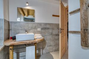 Appartamento con Vista Piscina
