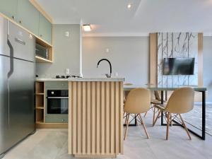 Apartamento 1 dorm esquina da Catedral by Achei