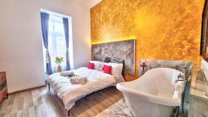 Royal mansion in Unirii Square