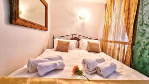 Royal mansion in Unirii Square