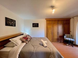 Casa Allegro 3dorm prox Lago Negro by AcheiGramado