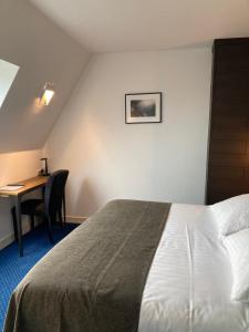 Hotels The Originals City, Hotel du Chateau, Pontivy (Inter-Hotel) : photos des chambres