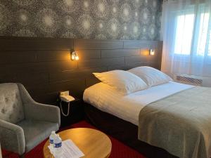 Hotels The Originals City, Hotel du Chateau, Pontivy (Inter-Hotel) : photos des chambres