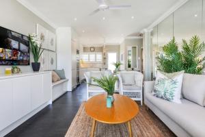 Backup-Powered Elegant Promenade Retreat