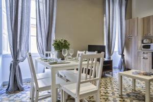 Duplex Apartment room in Centrally located Valletta 2-bedroom Loft
