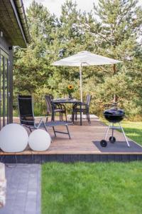 Ślusarnia-domek z sauną i balią nad jeziorem, Kaszuby