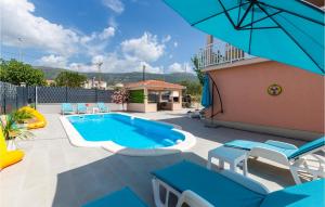 Stunning Apartment In Kastel Novi With 1 Bedrooms, Wifi And Outdoor Swimming Pool