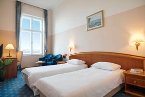 Standard Double or Twin Room with Sea View room in Hotel Lovran