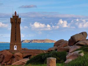 Appartement 3* à Perros-Guirec, plage à 50m, garage privé - FR-1-368-73