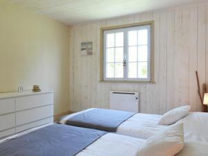 Maisons de vacances Maison Les Portes-en-Re, 3 pieces, 4 personnes - FR-1-434-73 : photos des chambres