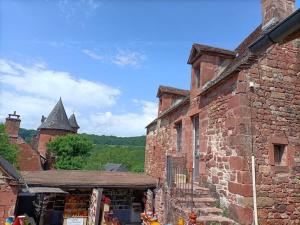 Appartements Logement entier Bourg Collonges la Rouge : photos des chambres