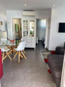 Relax and enjoy with a view of El Teide and sea