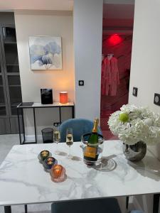 Appartements NUITS D'HERMES & Spa : photos des chambres