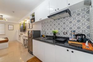 Infini by J&J ( Persimmon Studio . WiFi . Pool )