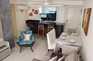 Ótima Localização!!! Apartamento De Frente No Centro De Capão Da Canoa