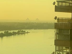 Schöne Wohnung mit Blick auf Nil und Pyramiden