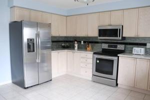 Detached 3 BR home in Ajax,On