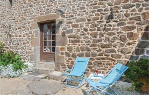 Maisons de vacances Beautiful home in Taden with 3 Bedrooms and WiFi : photos des chambres