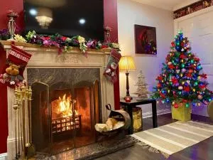 FINN VILLAGE "Mountain View Cottage" Private Garden, 9-seater Hot Tub, Firepit & Pizza Stove - Gartocharn