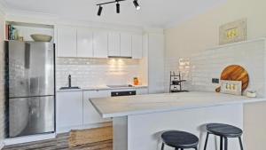 Hawks Nest - Booner Street