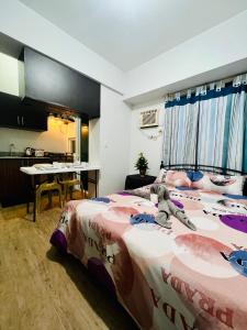 At Home Condo With Free Pool Access