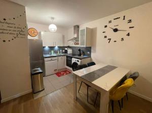 Appartements Luxurious Apartment Private Parking 25 MN to Paris : photos des chambres