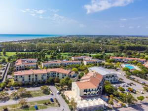 Apartment Robinia-Pinetine-3 by Interhome