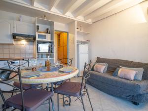 Appartements Apartment Le Capitole-8 by Interhome : photos des chambres