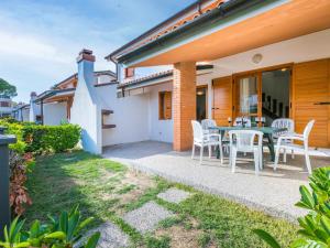 Holiday Home Villaggio Sole B-2 by Interhome