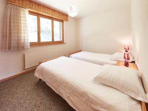 Apartment Hameau D4 by Interhome