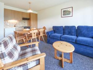 Apartment Hameau D4 by Interhome