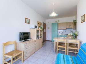 Apartment Albatros-1 by Interhome