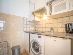 Studio Le Capitole-6 by Interhome