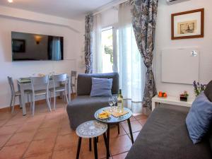 Apartment Oasis Beach-2 by Interhome