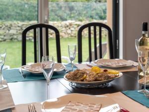 Holiday Home Maison Du Port De Pêche by Interhome