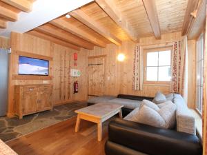 Chalet Chalet Elisabeth by Interhome