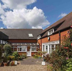 Seaside Cottage, 8min walk to beach. Dog friendly.