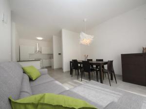 Apartment Casa Sandra-2 by Interhome